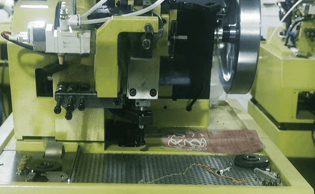 Auto lubrication system