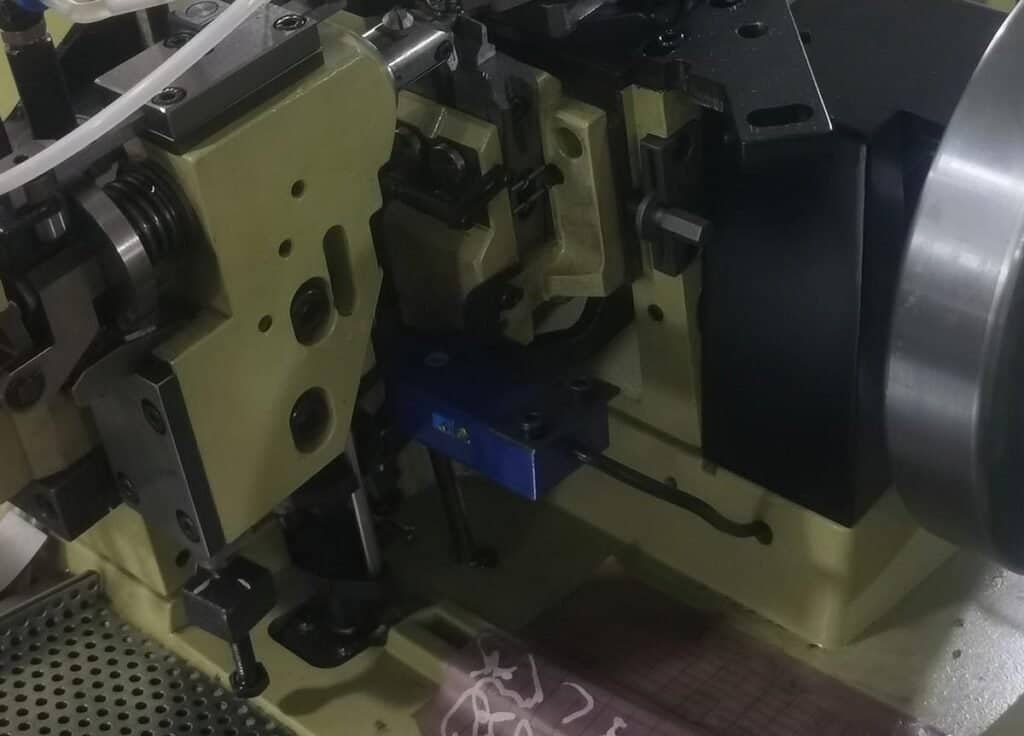 Chain falling system